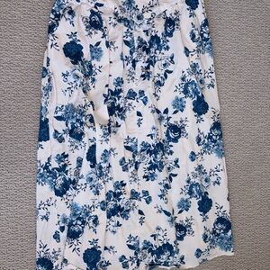 Francesca's Collections White Maxi Skirt with Blue Floral Print